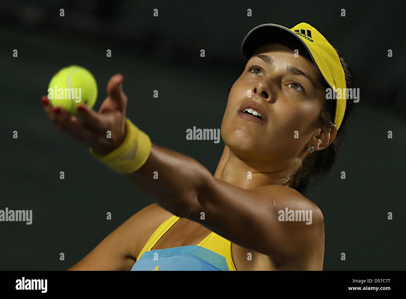 Miami, Florida, USA. 25. März 2013.  Ana Ivanovic Serbiens in Aktion während der Sony Open 2013. Bildnachweis: Mauricio Paiz / Alamy Live News Stockfoto