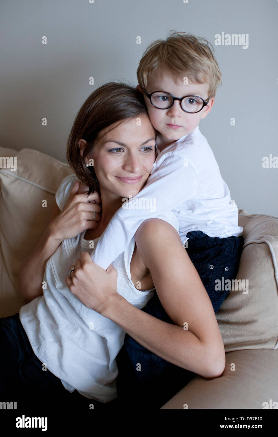 Mutter und kleine Junge, portrait Stockfoto