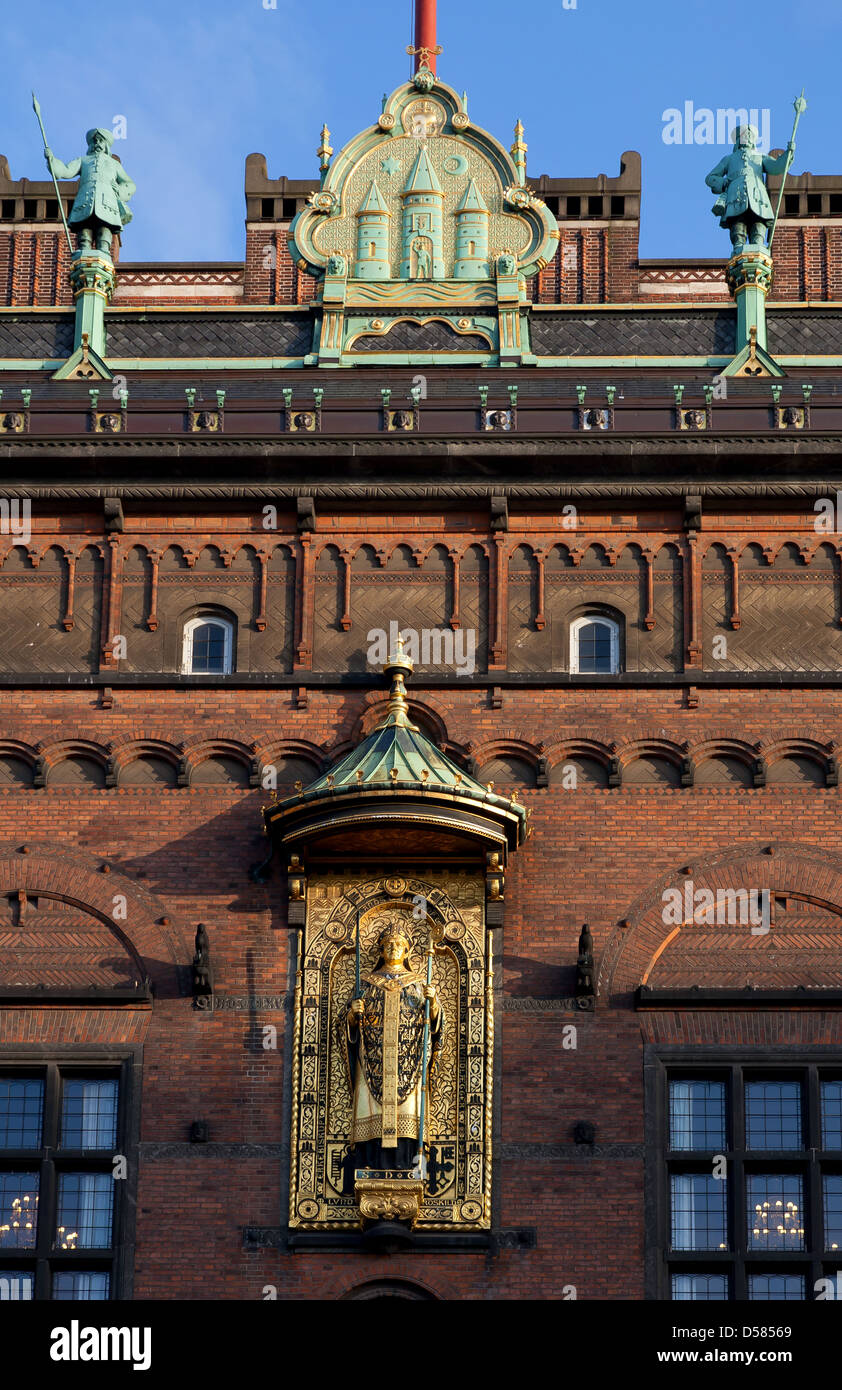 Kopenhagen, Dänemark, Skulptur des Erzbischofs Absalon von Lund im Kopenhagener Rathaus Stockfoto