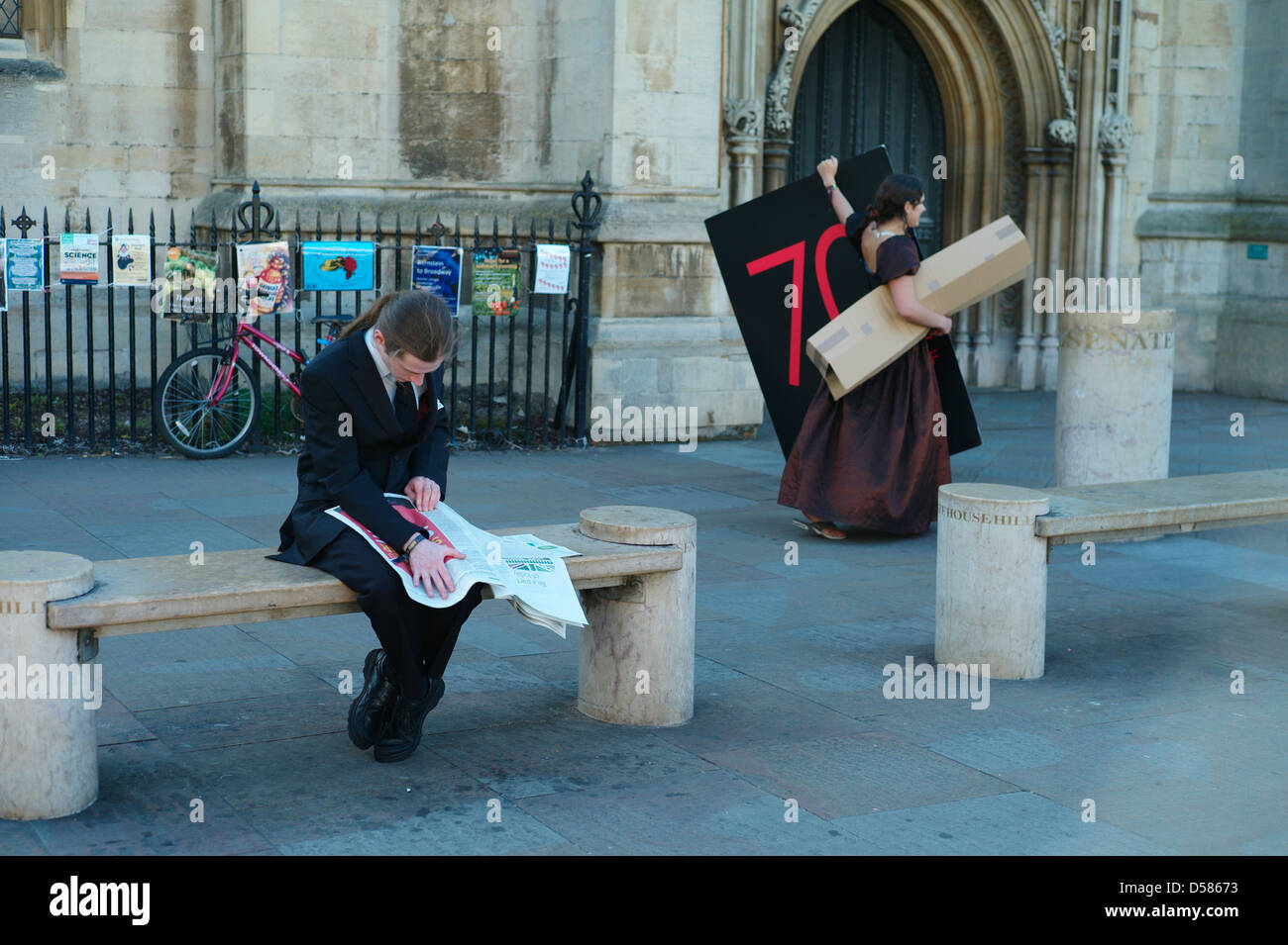 Cambridge Street Photography, Kings Parade, Cambridge, England, Juni 2010. Stockfoto