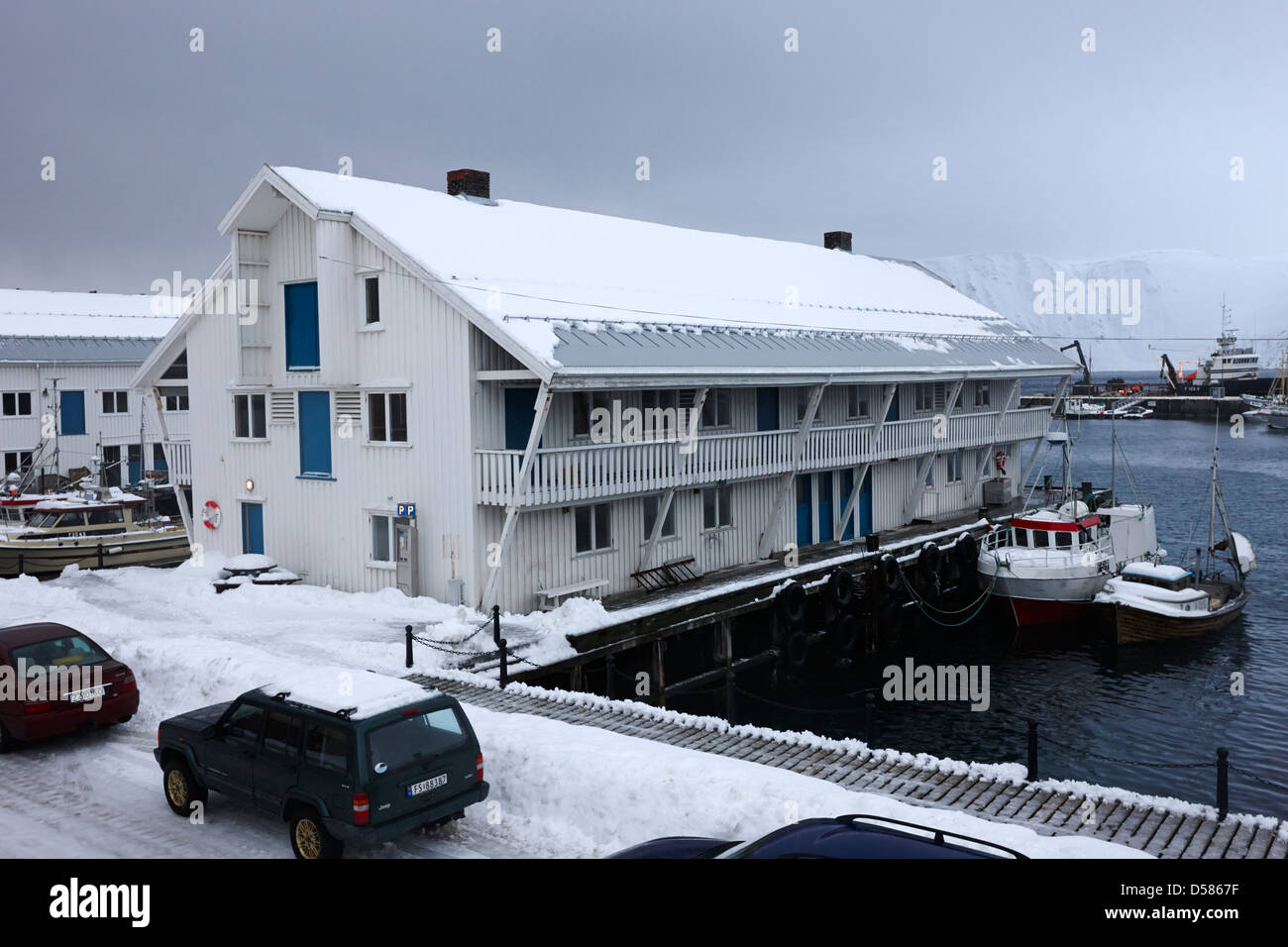 traditionelle hölzerne Lager in Honningsvag Hafen Finnmark-Norwegen-Europa Stockfoto