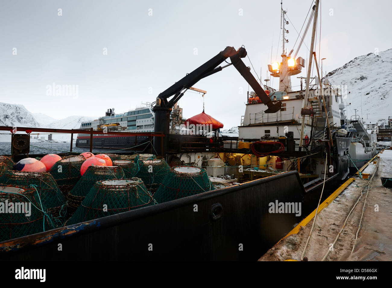 Hinterdeck eines Königskrabbe Angeln Boot Honningsvag Hafen Finnmark Norwegen Europas Stockfoto