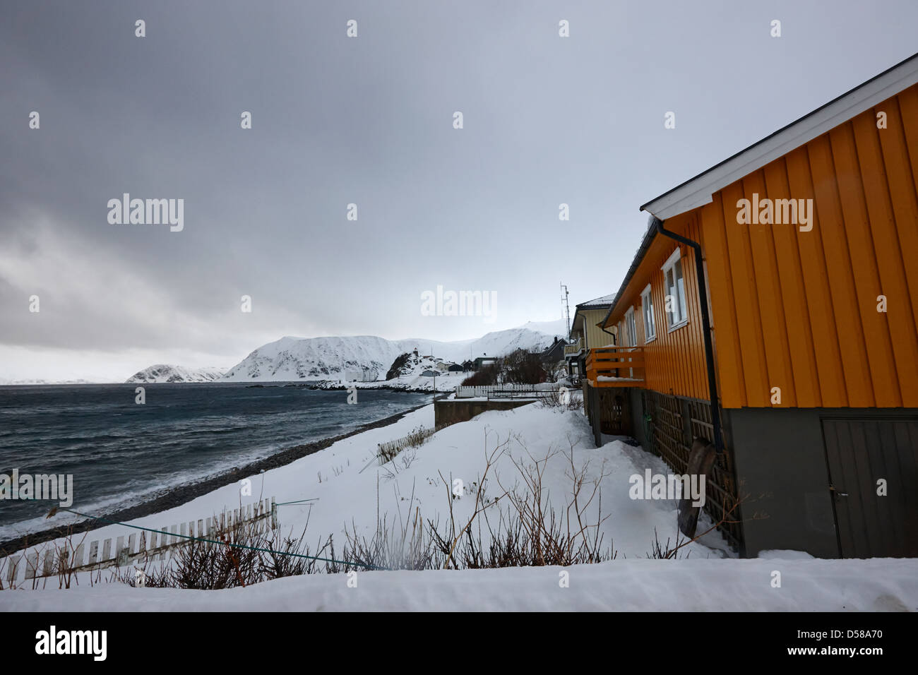 Blick auf Meer Häuser an der Barentssee Honningsvag Finnmark-Norwegen-Europa Stockfoto
