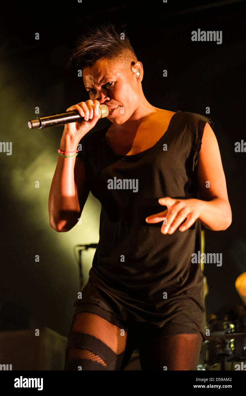 Brighton, UK. 26. März 2013. Skunk Anansie spielt Brighton Dome auf 26.03.13.  Personen im Bild: Haut, Deborah Dyer. Bild von Julie Edwards/Alamy Live-Nachrichten Stockfoto