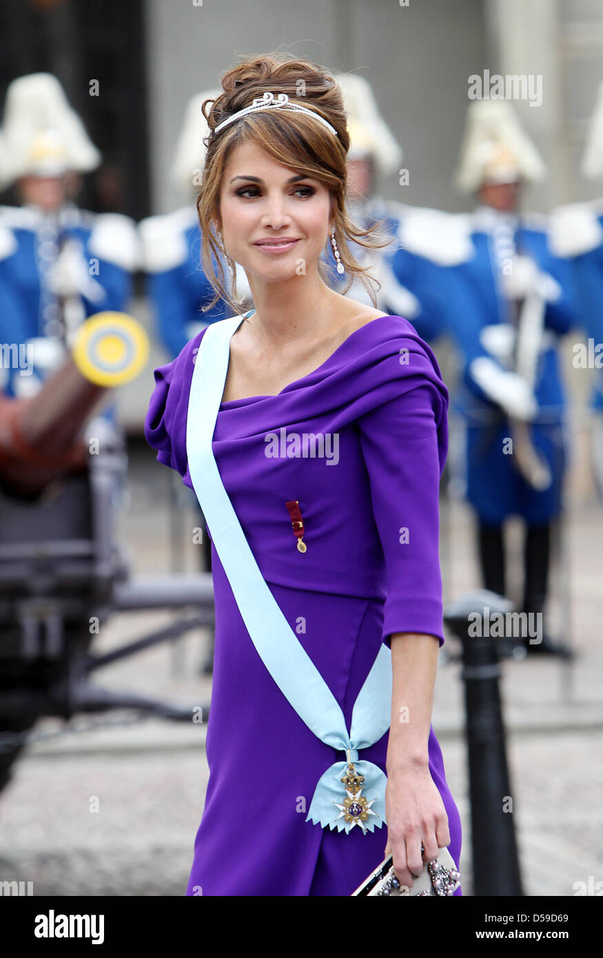 Queen rania jordan arrives wedding -Fotos und -Bildmaterial in hoher  Auflösung – Alamy