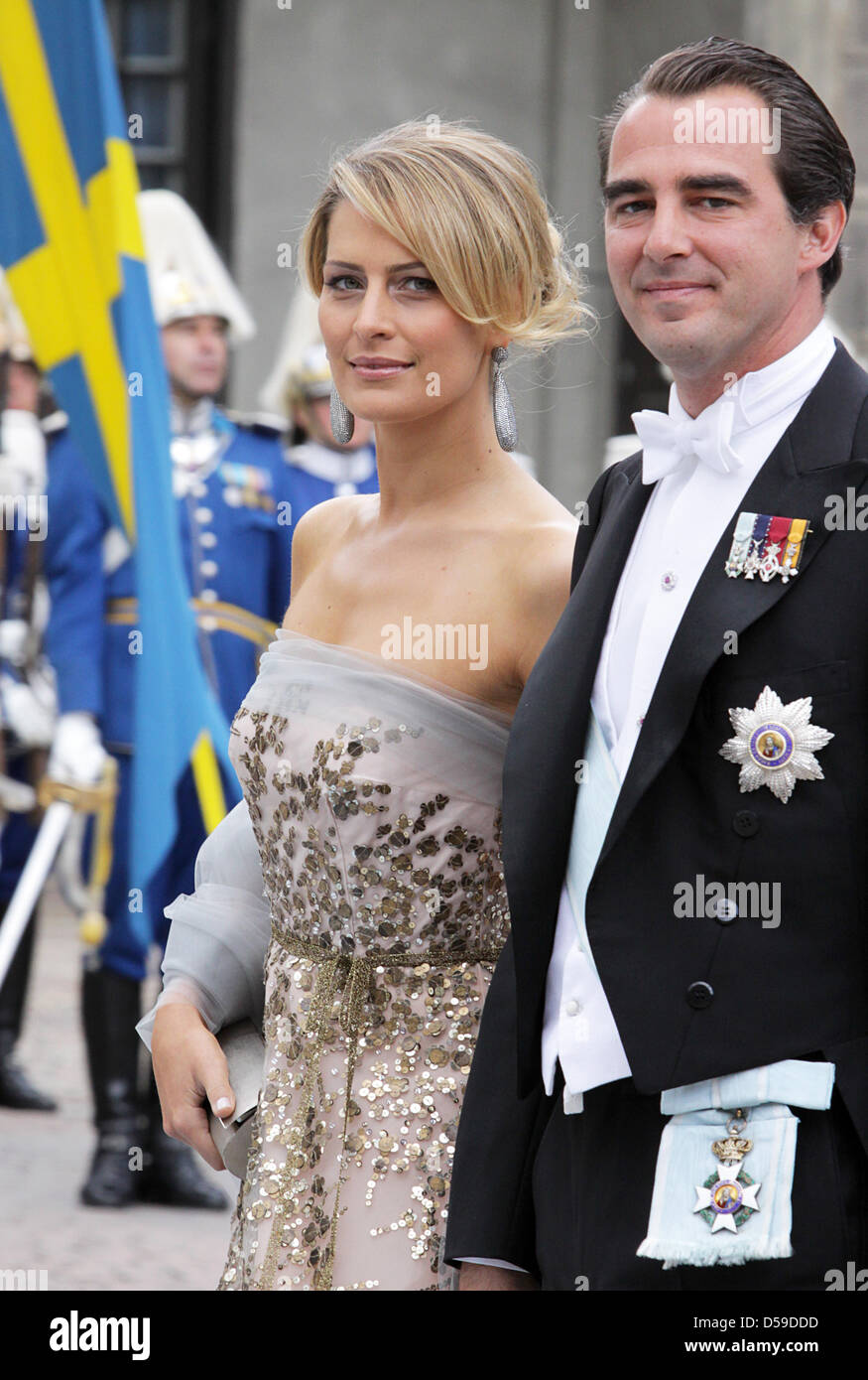 Prinz Nikolaos von Griechenland und seine Frau Tatiana Blatnik kommen für die Hochzeit von Kronprinzessin Victoria von Schweden und Daniel Westling in Stockholm, Schweden, 19. Juni 2010. Foto: Albert Nieboer (Niederlande) Stockfoto