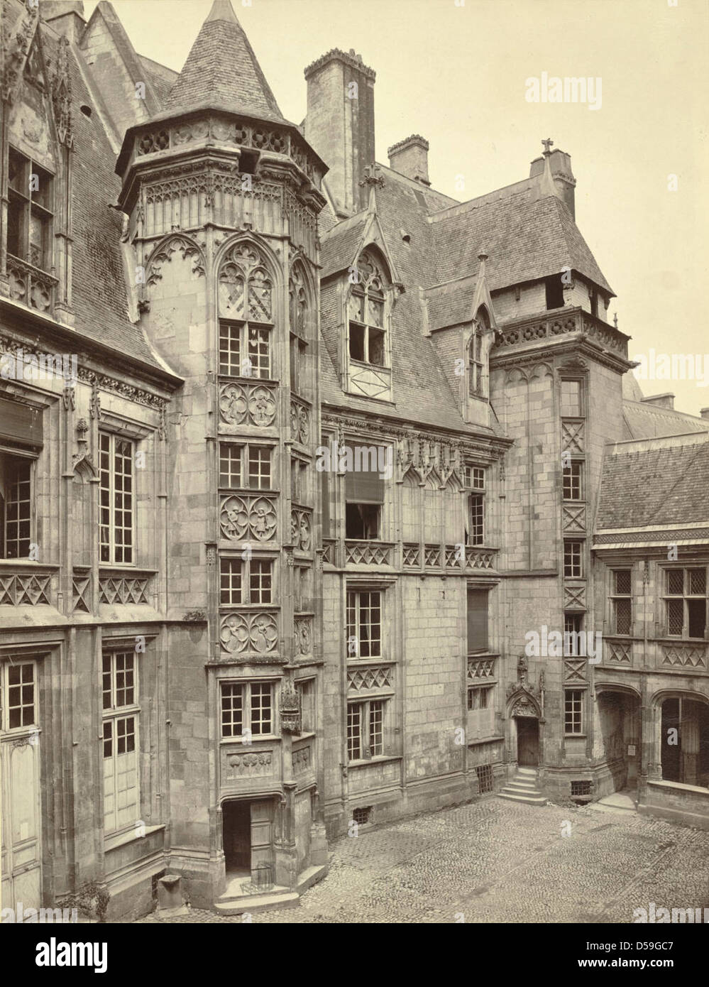 Bourges. Jacques Coeur Palast, große Treppenturm Stockfoto
