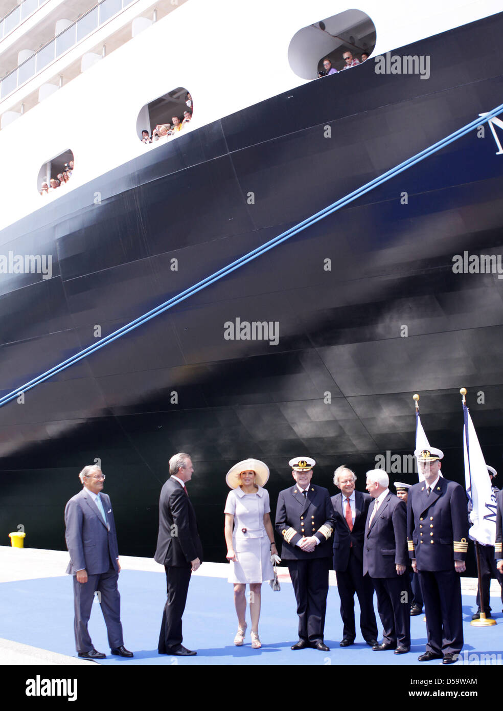Prinzessin Maxima der Niederlande tauft Kreuzfahrtschiff MS Nieuw Amsterdam von Holland America Line (HAL) in Venedig, Italien, 4. Juli 2010. Das Schiff, gebaut in Venedig, beginnt seine Jungfernfahrt nach der Zeremonie. Foto: Albert Nieboer (Niederlande) Stockfoto