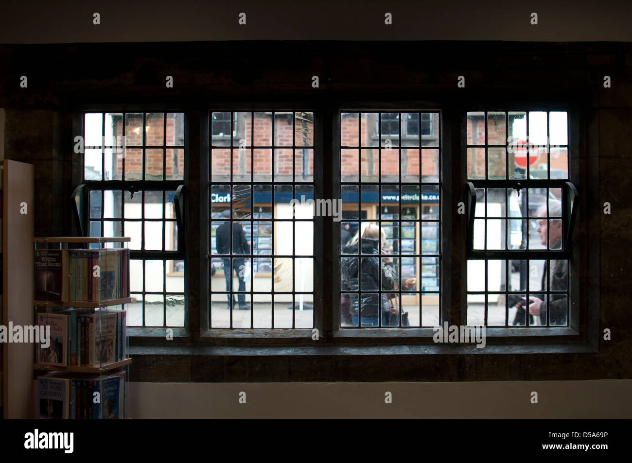 Blick aus dem Fenster Public Library, London, UK Stockfoto