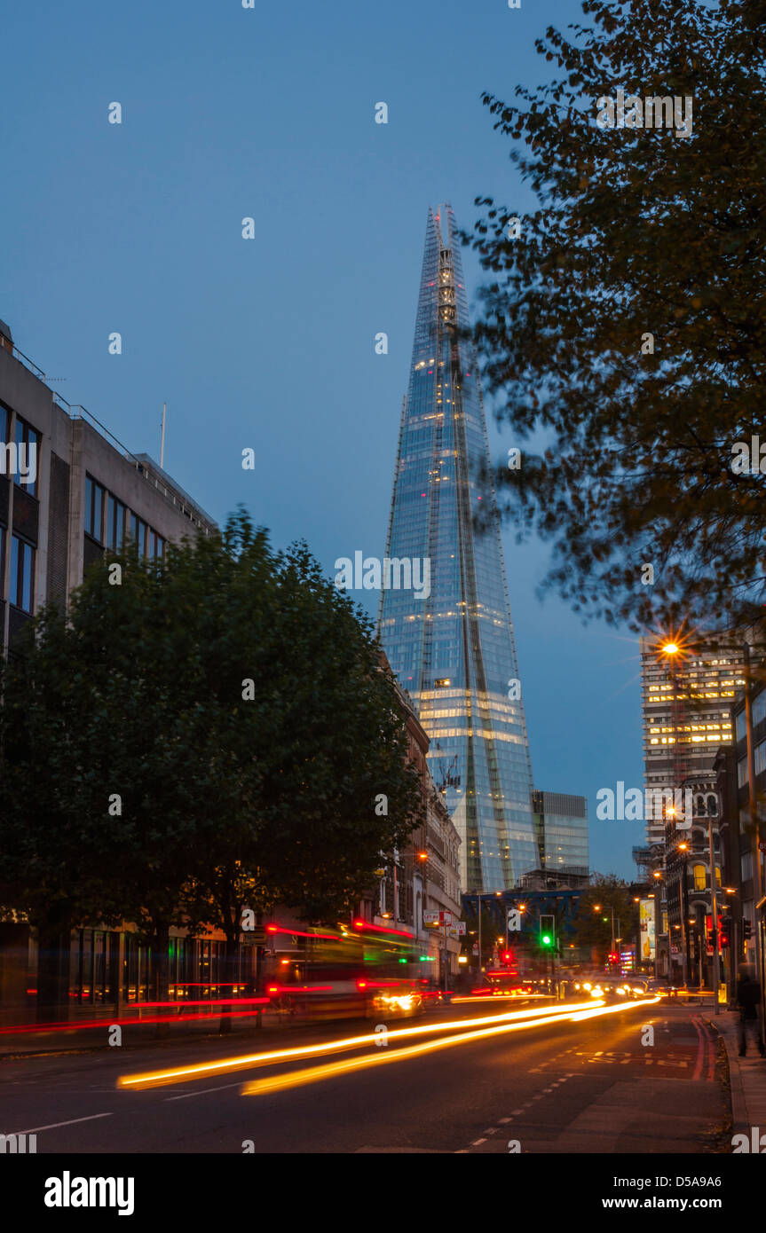 Der Shard in der Dämmerung von Renzo Piano. PHILLIP ROBERTS Stockfoto