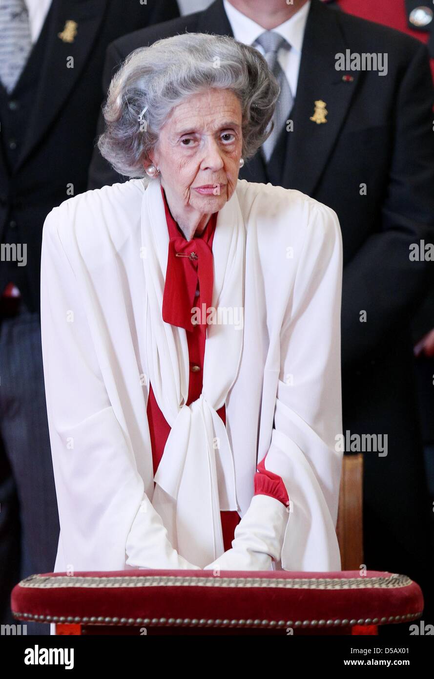 Königin Fabiola von Belgien besucht die Te Deum-Messe in der Kathedrale am Nationalfeiertag in Brüssel, 21. Juli 2010. Foto: Patrick van Katwijk Stockfoto Königin Fabiola von Belgien besucht die Te Deum-Messe in der Kathedrale am Nationalfeiertag in Brüssel, 21. Juli 2010. Foto: Patrick van Katwijk Stockfoto