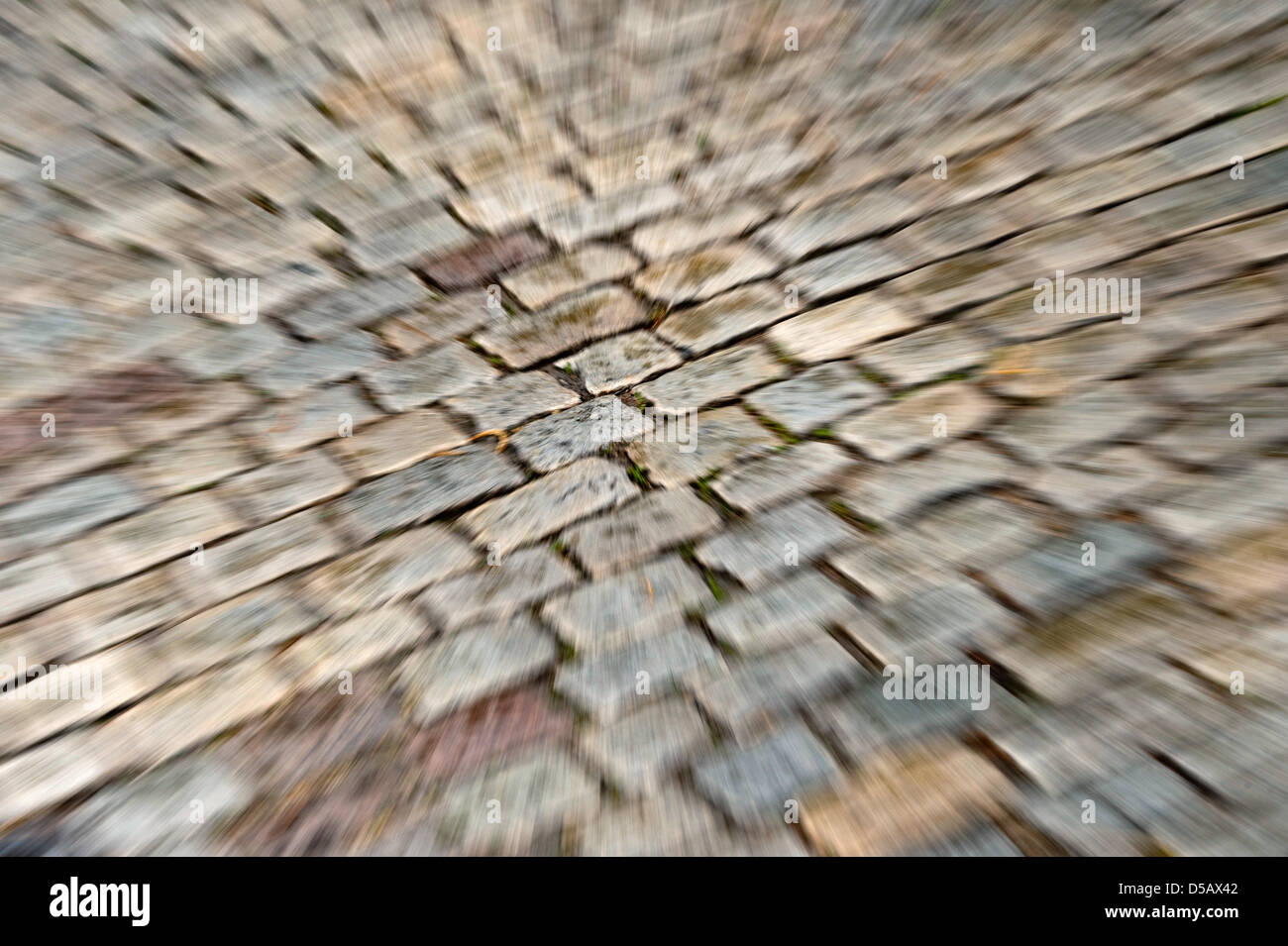 Kopfsteinpflaster auf Waisestraße, Bezirk Mitte, in Berlin, Deutschland, Foto am 13. Juli 2010 gemacht. Foto: Robert Schlesinger Stockfoto