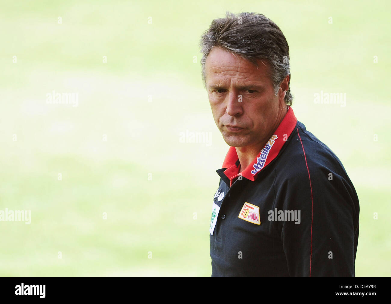 Union Berlin Cheftrainer Uwe Neuhaus im Tes Spiel gegen Deportivo La Coruna in Berlin, Deutschland, 25. Juli 2010. Foto: Hannibal Stockfoto