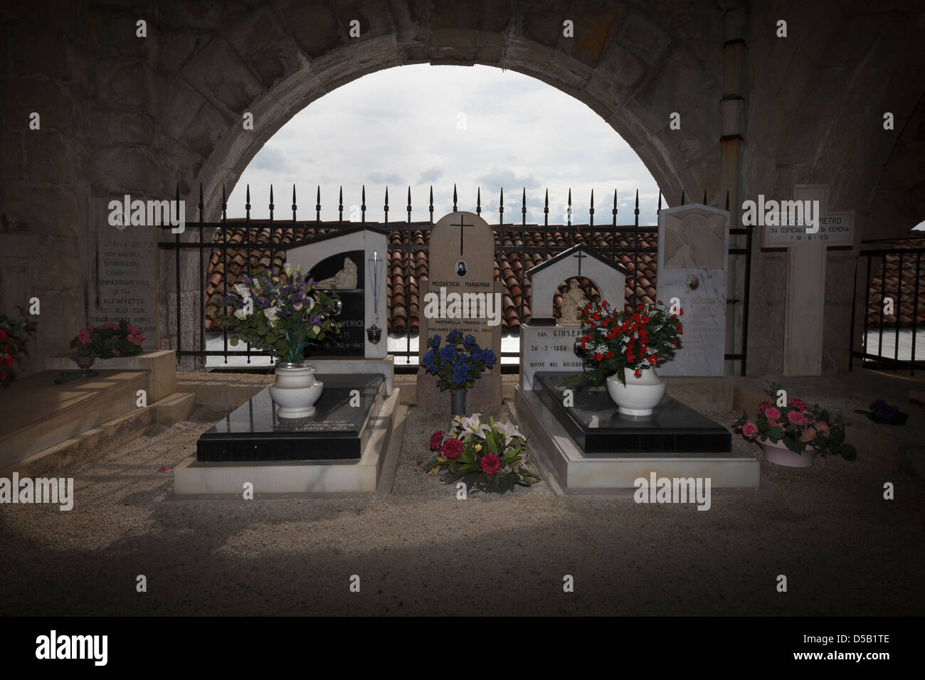 Der kleine Friedhof des Heiligtums, Castelmonte, Cividale, Friuli Venezia Giulia, Italien Stockfoto