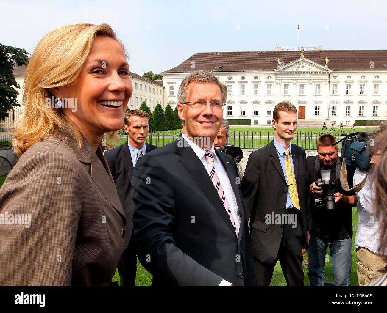 Bettina Wulff Fotos Und Bildmaterial In Hoher Aufl sung Alamy bettina-wulff-fotos-und-bildmaterial-in-hoher-aufl-sung-alamy