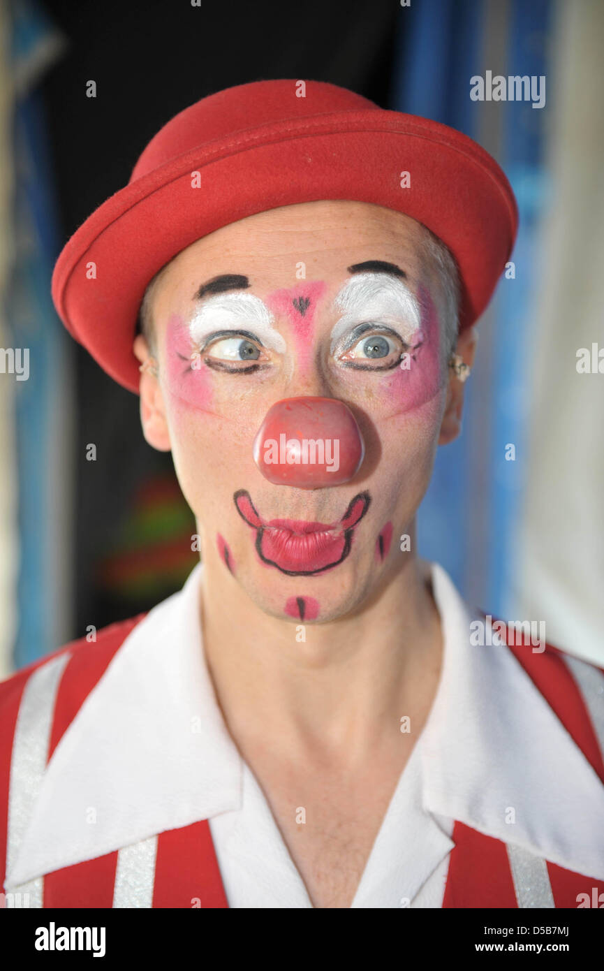 Er Ist Clown In Einem Zirkus Bin zirkus -Fotos und -Bildmaterial in hoher Auflösung – Alamy