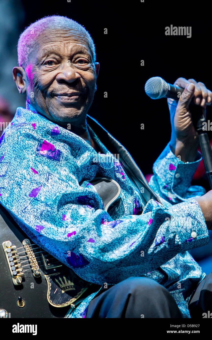 JLY 12, 2012 - die Legende des Blues, die B.B.King bei Ippodromo del Galoppo, Mailand, Italien führt Stockfoto