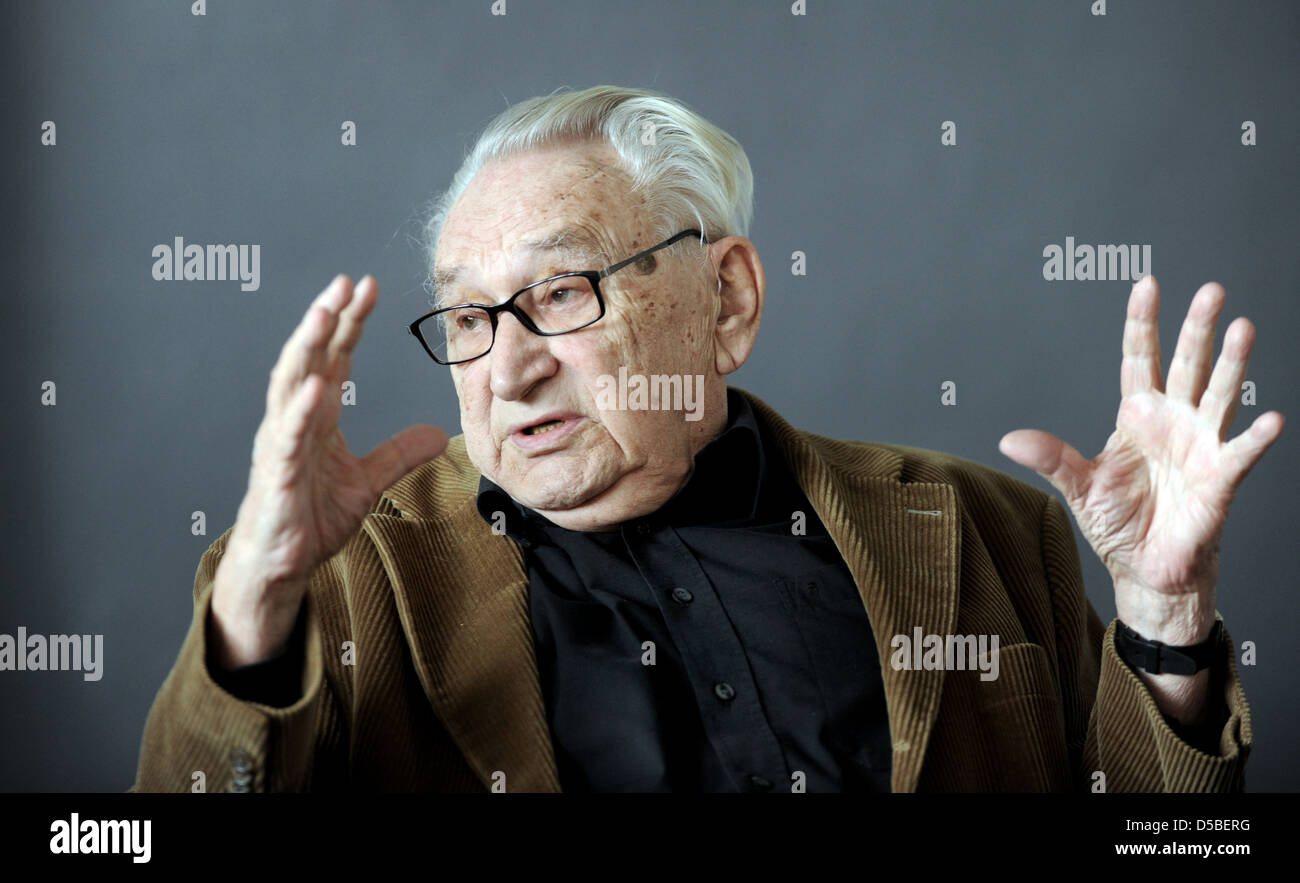 Berlin, Deutschland, Egon Bahr, SPD, im interview Stockfoto