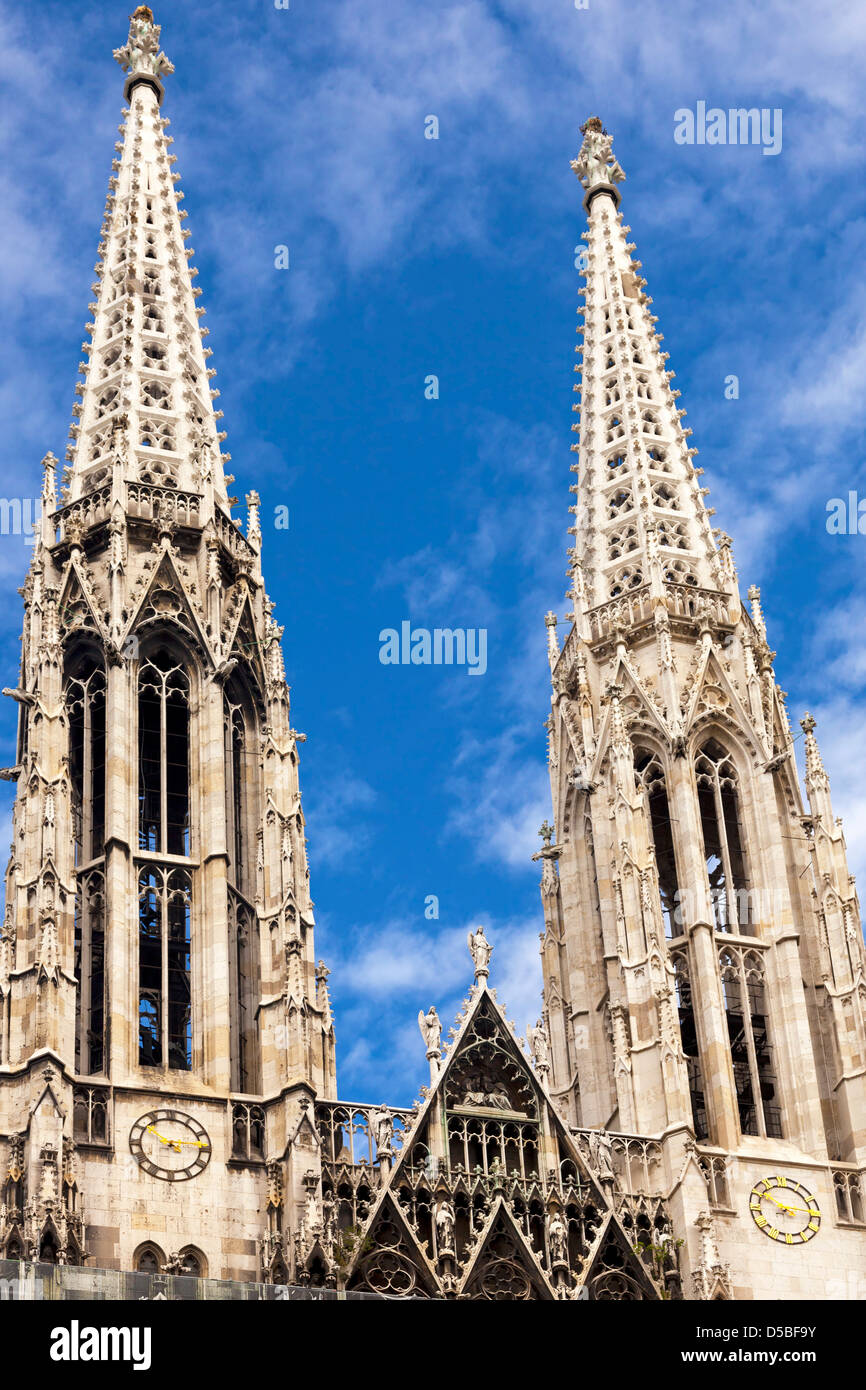 Turmspitzen auf Votivkirche, Ring Road, Wien, Österreich Stockfoto