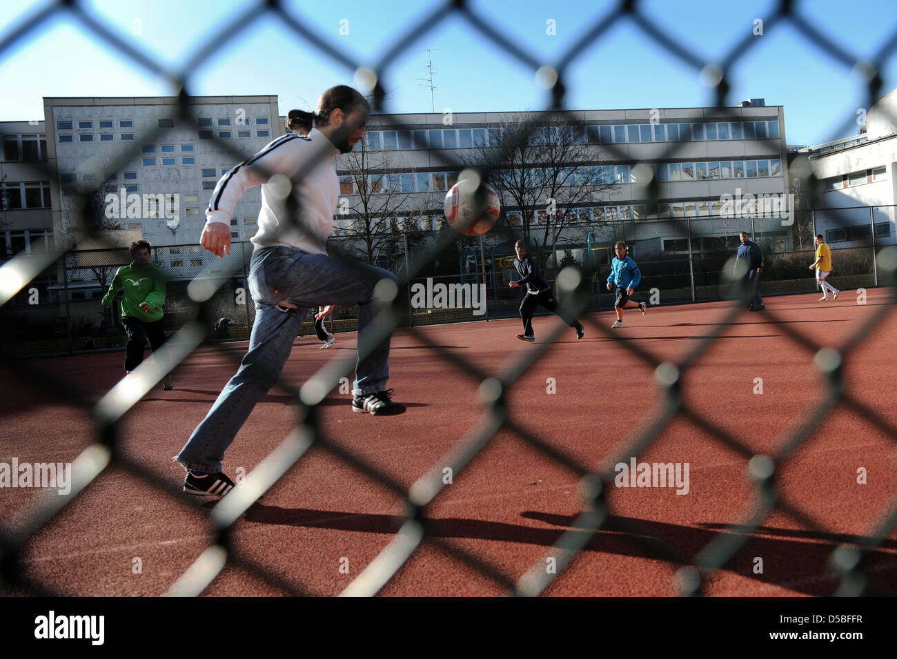 Berlin, Deutschland, Fußball-Spieler auf einem Fußballfeld Stockfoto