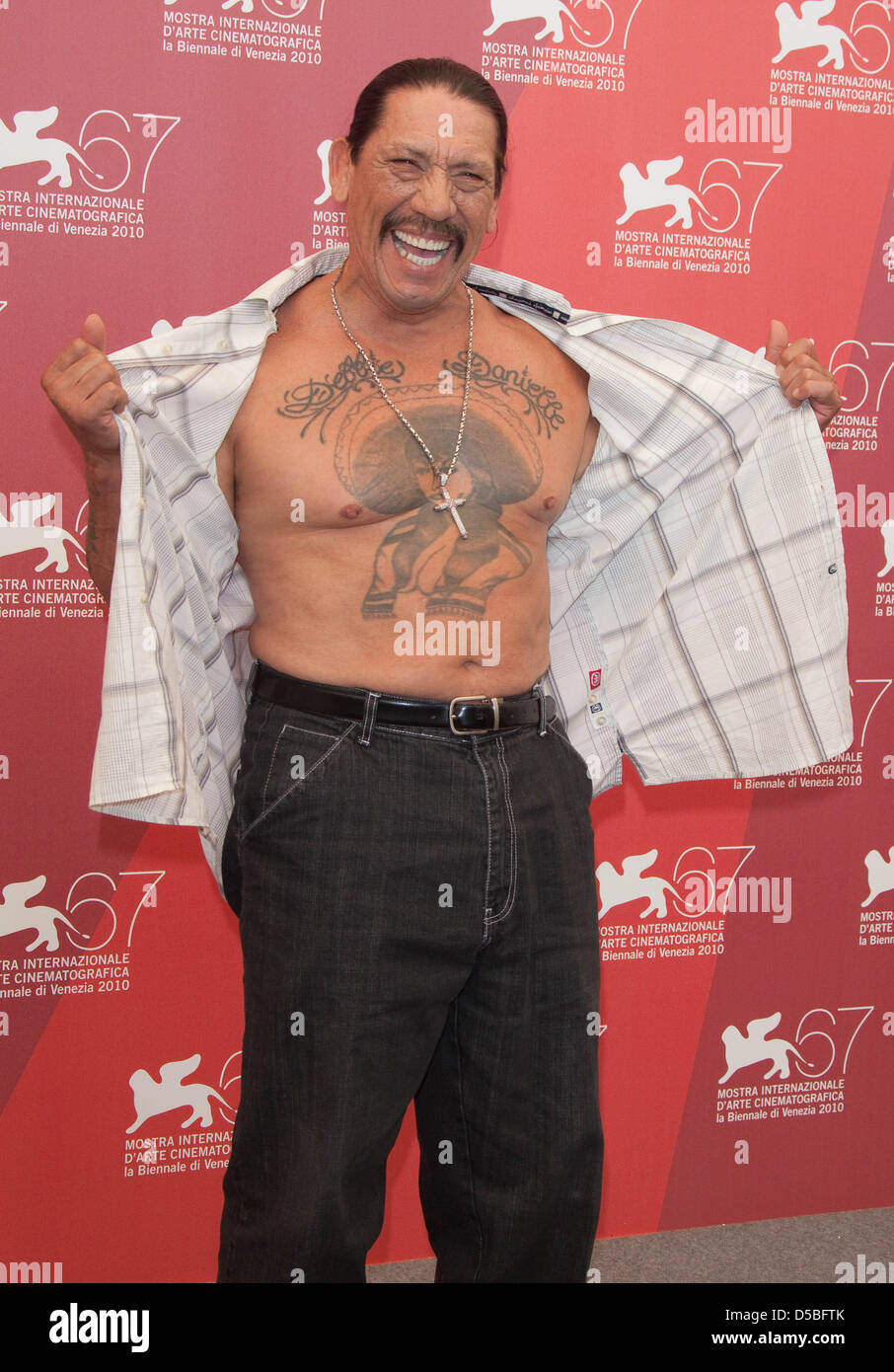 Schauspieler Danny Trejo besucht die Photocall "Machete" während der 67. Internationalen Filmfestspiele Venedig im Palazzo del Casin in Venedig, Italien, 1. September 2010. Foto: Hubert Boesl Stockfoto