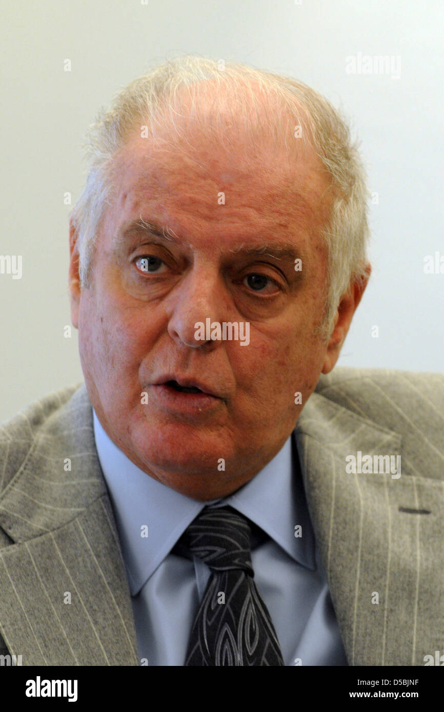 Argentinische geborene Maestro Daniel Barenboim im Gespräch mit der deutschen Presse-Agentur Dpa in Buenos Aires, Argentinien, 27. August 2010. Foto: Jose Ali Stockfoto