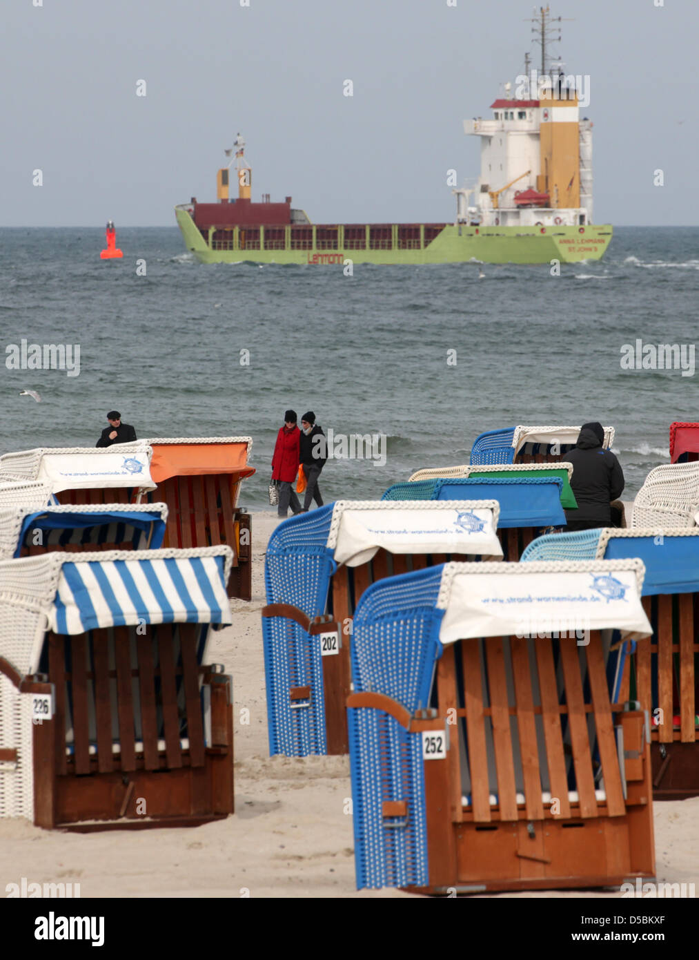 Deutschland strandkorbs am strand Fotos und Bildmaterial in hoher