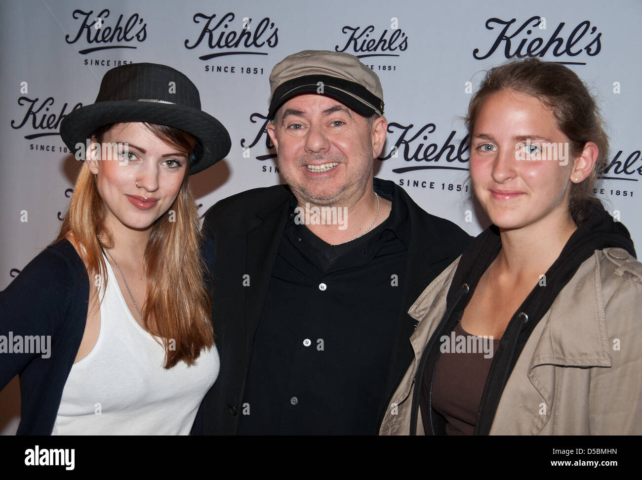 Jana und Helmut Zerlett bei Kiehl's Charity Vernissage in der Arty Farty Gallery. Köln - 21.07.2011. Stockfoto