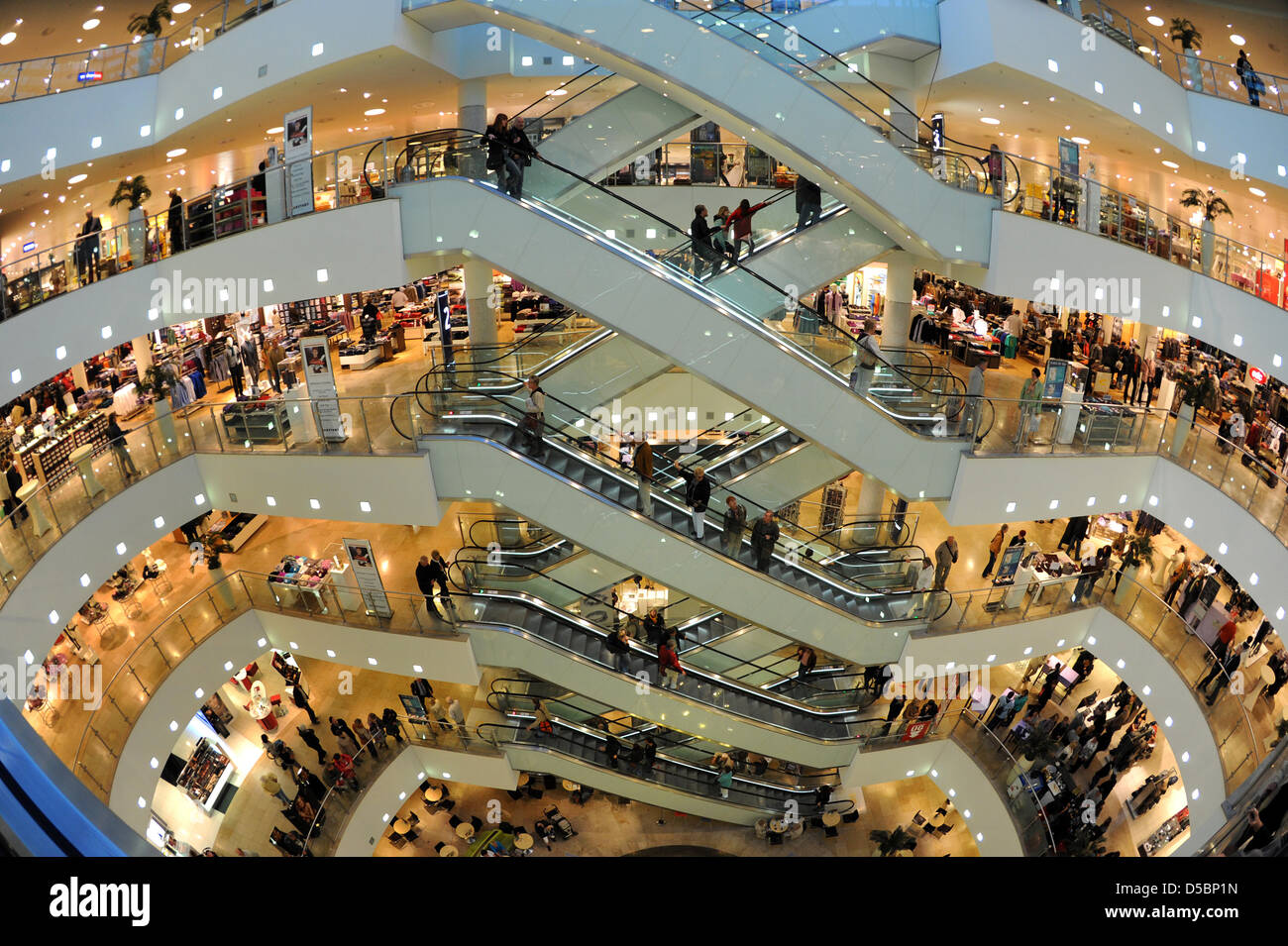 Menschen-Shop im Karstadt-Kaufhaus in Leipzig, Deutschland, 3. September 2010. Foto: Waltraud Grubitzsch Stockfoto