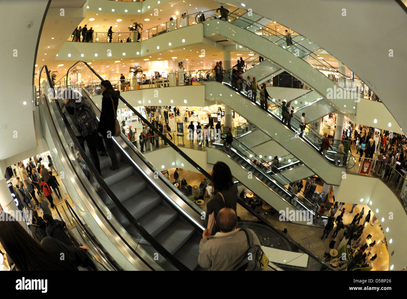 Menschen-Shop im Karstadt-Kaufhaus in Leipzig, Deutschland, 3. September 2010. Foto: Waltraud Grubitzsch Stockfoto