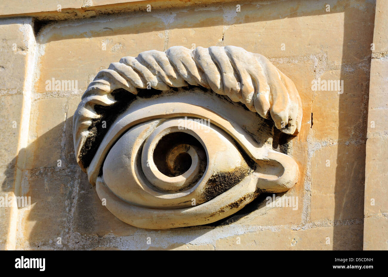 Riesige Augensymbol auf einem Wachturm im Grand Harbour, Valletta, Malta Stockfoto