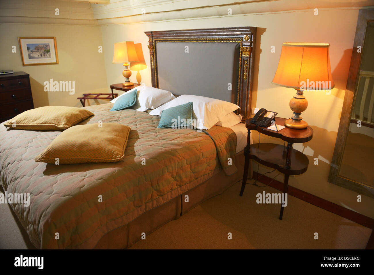 Typische Schlafzimmer, Xara Palace Boutique-Hotel, Mdina, Malta ... Typische Schlafzimmer, Xara Palace Boutique-Hotel, Mdina, Malta ...