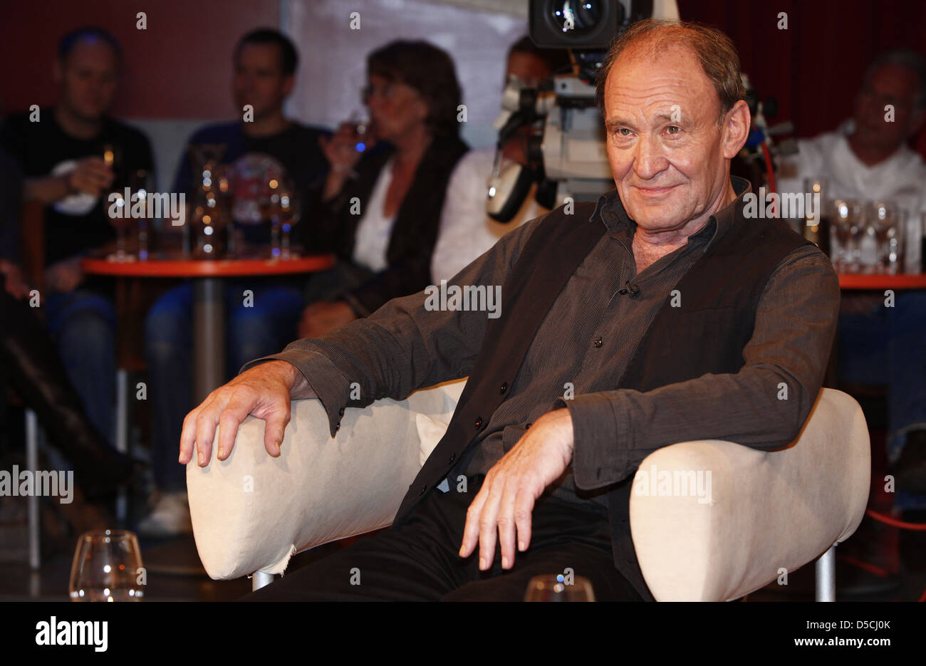 Michael Mendl auf deutschen Talkshow 3 Nach 9'. Bremen, Deutschland - 30.09.2011 Stockfoto