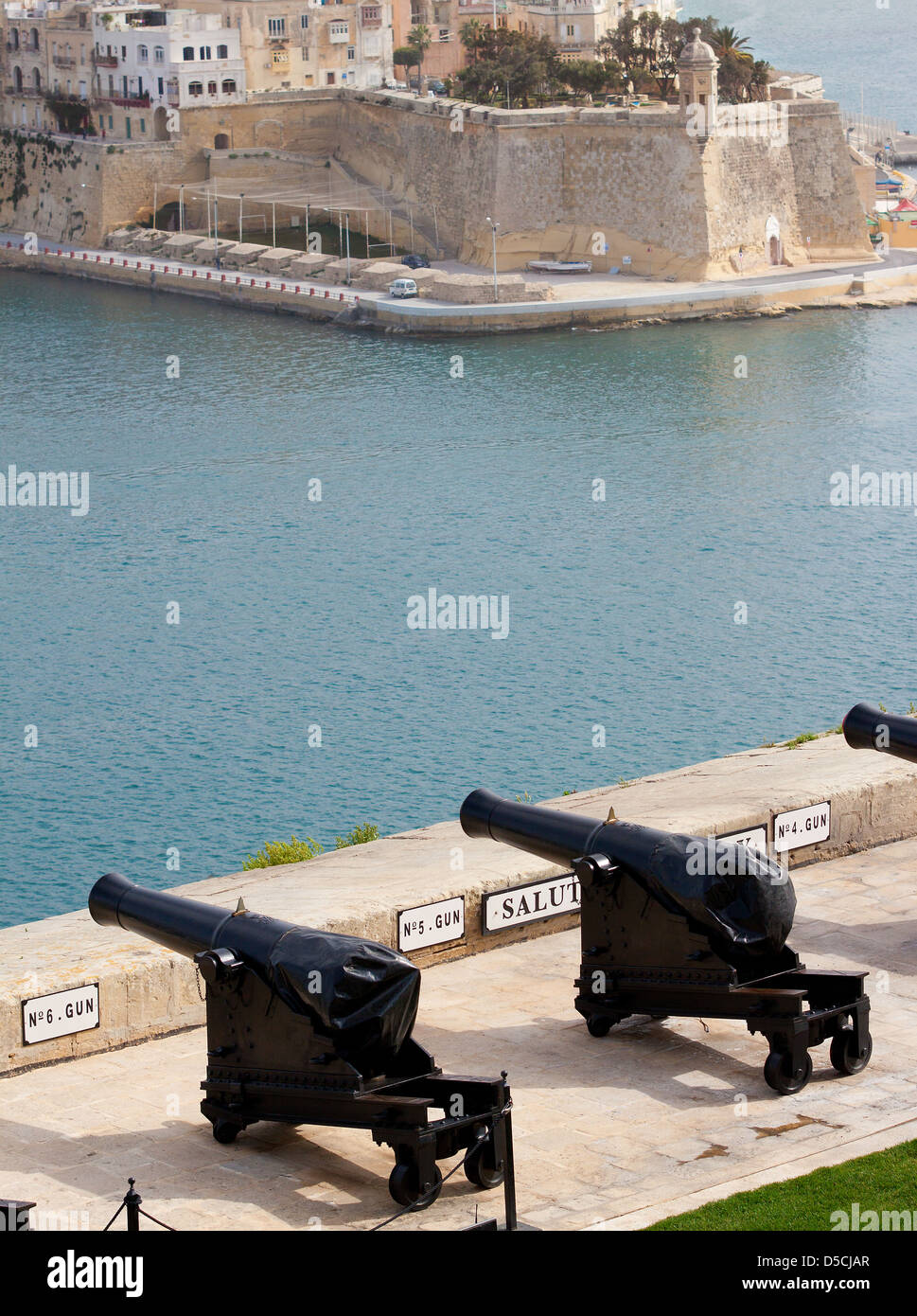 Kanonen auf Upper Barrakka Gardens, in Malta, Europa, eine Grünanlage in Valletta Stockfoto