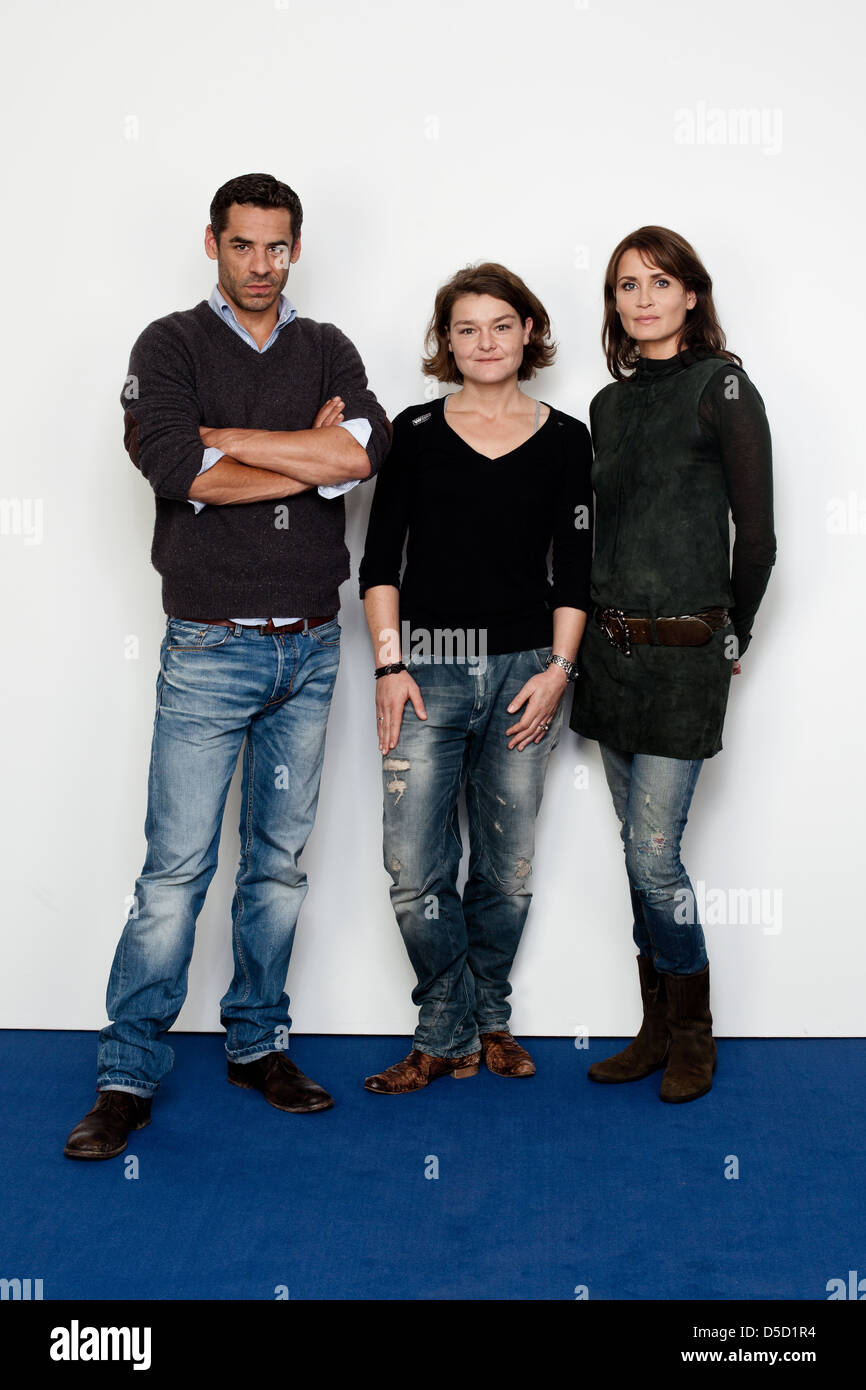 Tobias Oertel, Direktor Franziska Meletzky und Anja Kling bei einem Fototermin der Film "Es ist Noch Nicht Vorbei" an Das Stockfoto