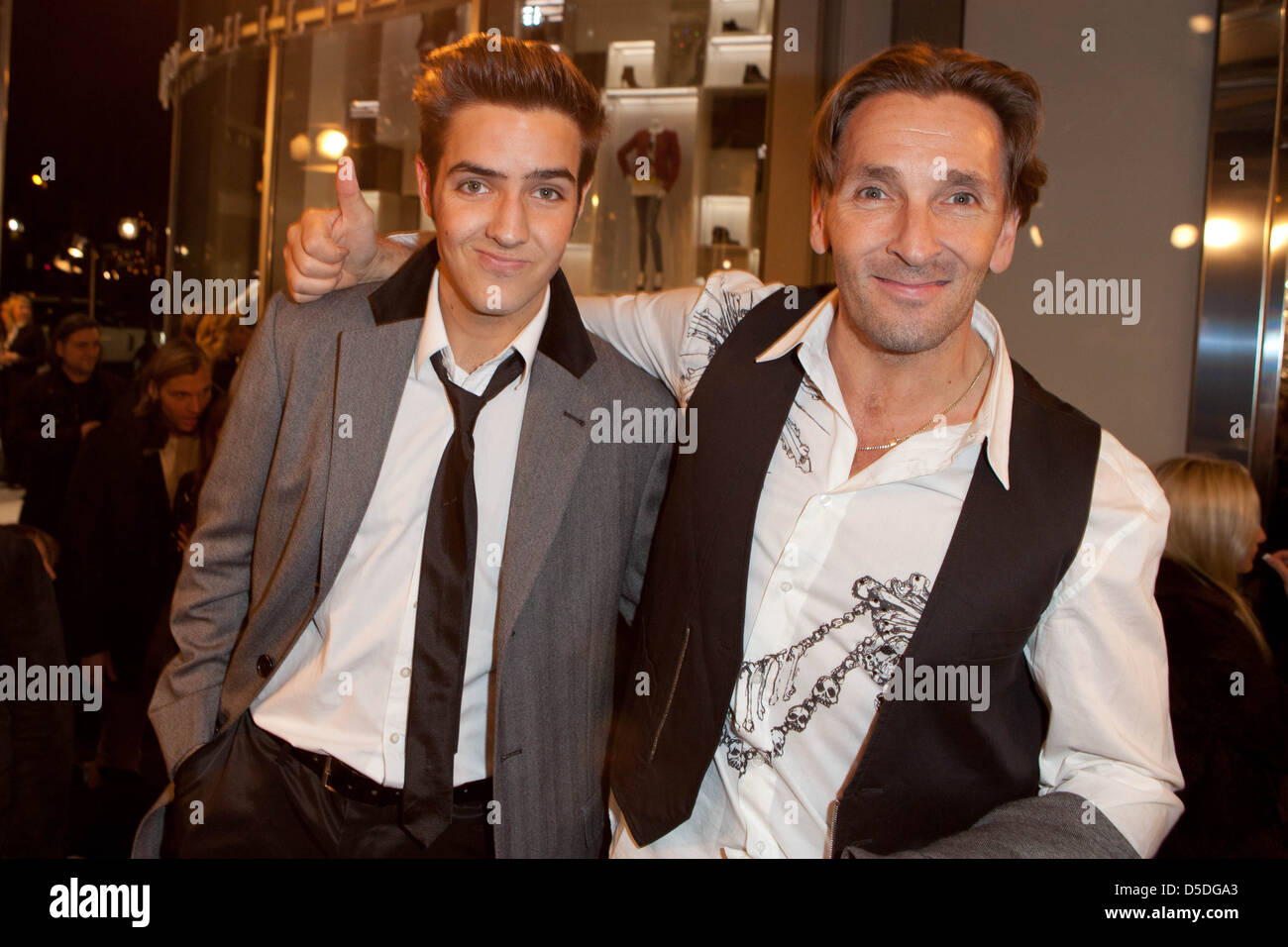 Aaron Keller, Mark Keller bei der Eröffnung von Philipp Plein Store an der Königsallee. Düsseldorf - 15.11.2011 Stockfoto