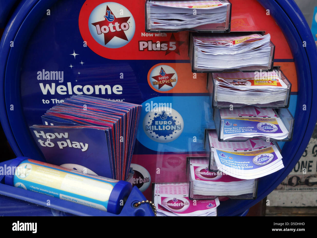 Lotto und Euromillions Ticket Dispenser außerhalb London