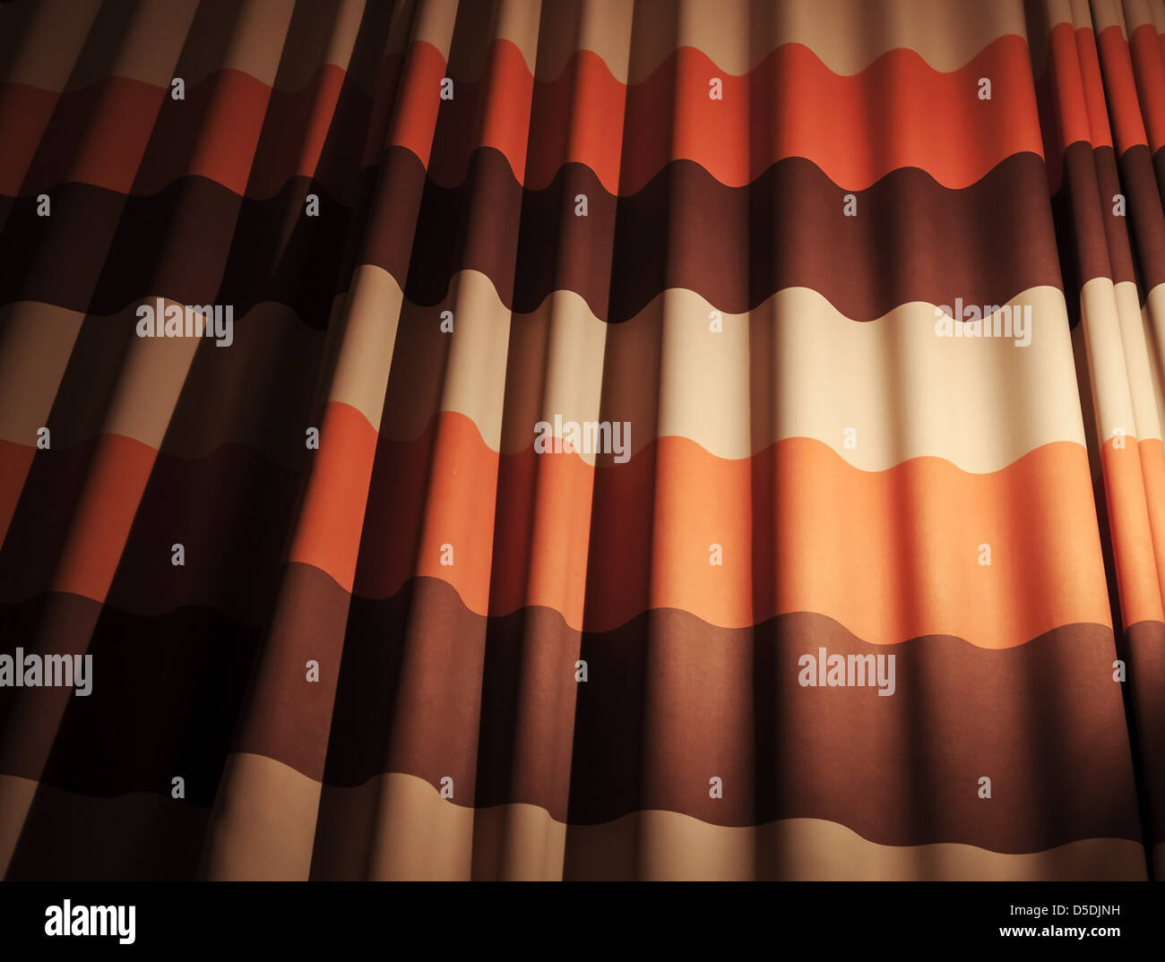 Bunte abstrakte winkte Stoff Hintergrund Stockfoto