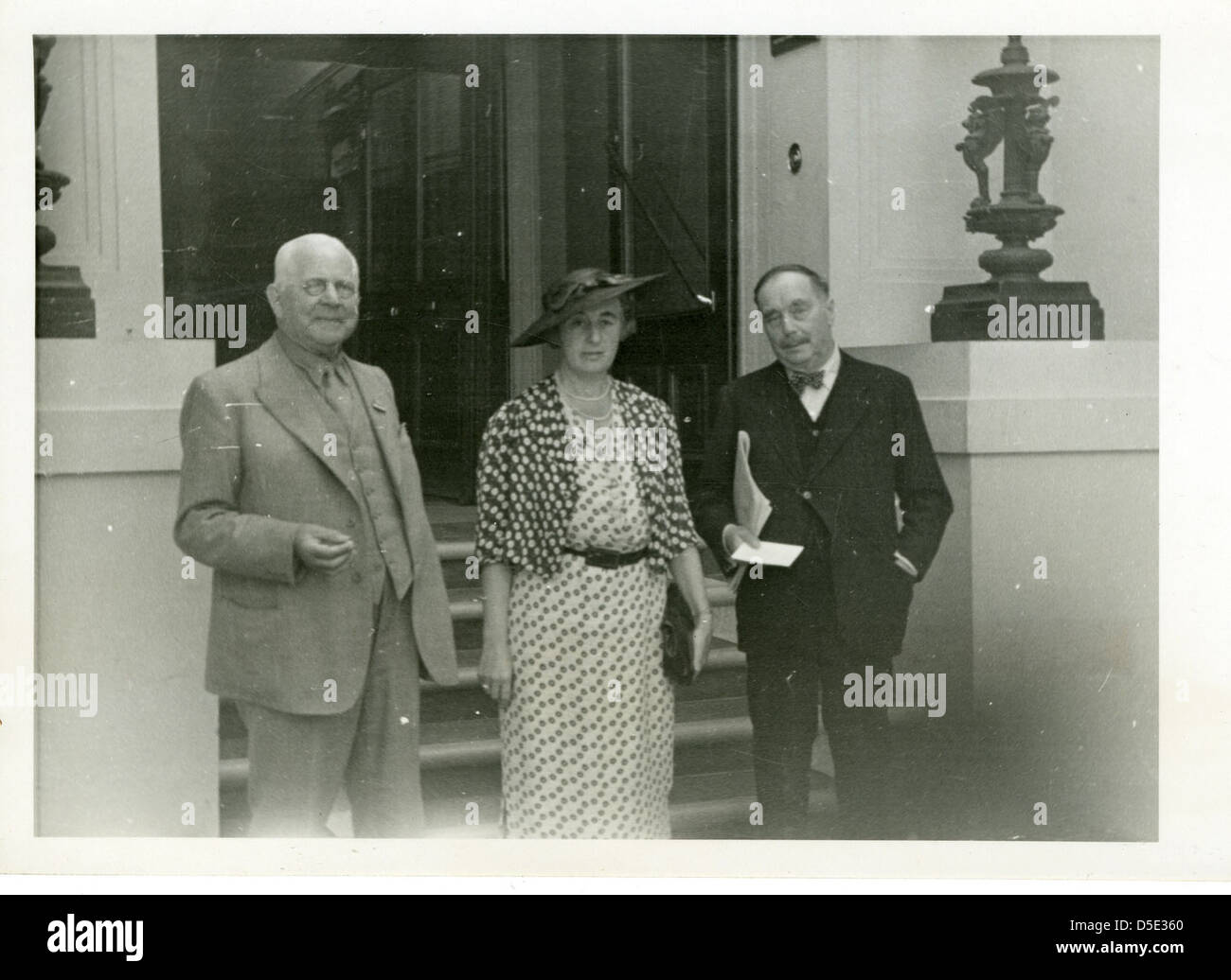 (Von links nach rechts): Sir Richard Gregory (1864-1952), seine Frau Dorothy Seite Gregory (Lady Gregory), und Schriftsteller H.G. (Herbert George Wells) (1866-1946) Stockfoto