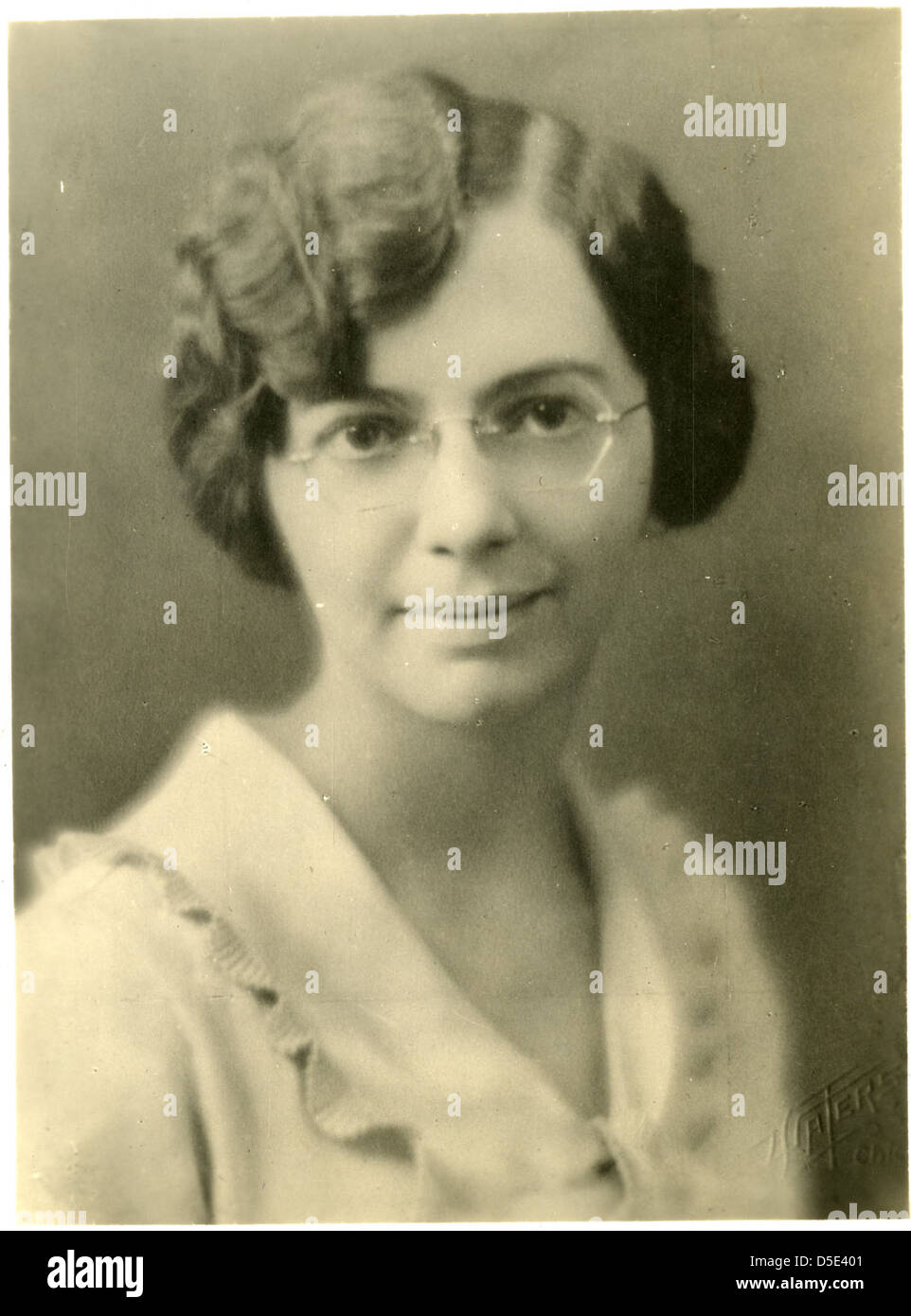 Florence Barbara Seibert (1897–1991), eine Pionierin der Biochemikerin, leistete bedeutende Beiträge zur Erforschung von Bakterien und Tuberkulose. Sie wurde für ihre Arbeit am Phipps Institute und ihr Vermächtnis auf dem Gebiet der Wissenschaft anerkannt. Stockfoto