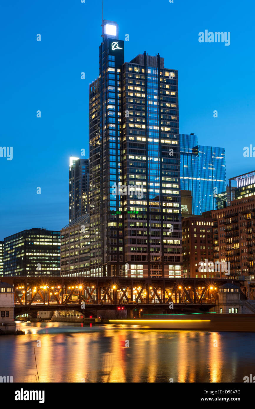 Nachtansicht von the Boeing Company in Chicago, USA Stockfoto