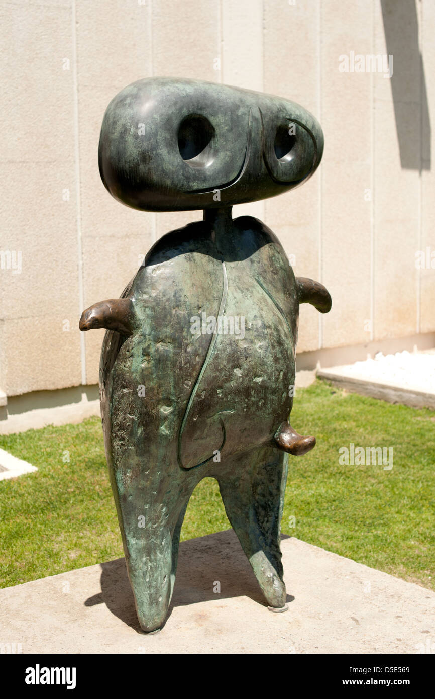 "Personnage' - eine Skulptur in Joan Miro Stiftung - The Zentrum für zeitgenössische Kunst Studien Stockfoto