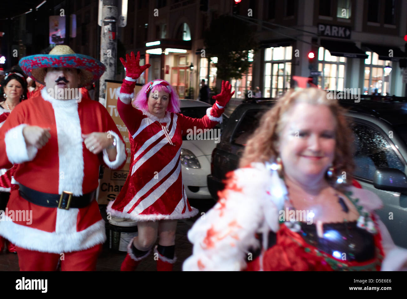 Betrunkener Weihnachtsmann Parade New Orleans Stockfoto