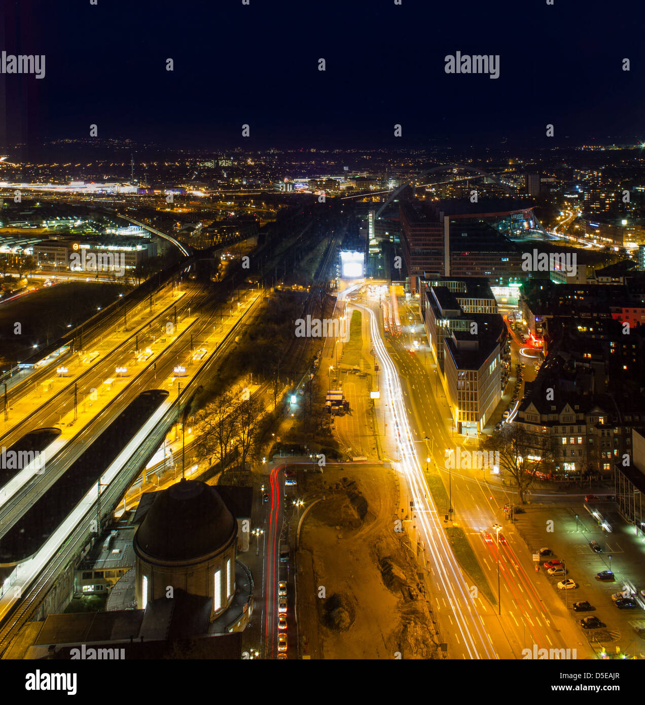 Köln City bei Nacht Stockfoto