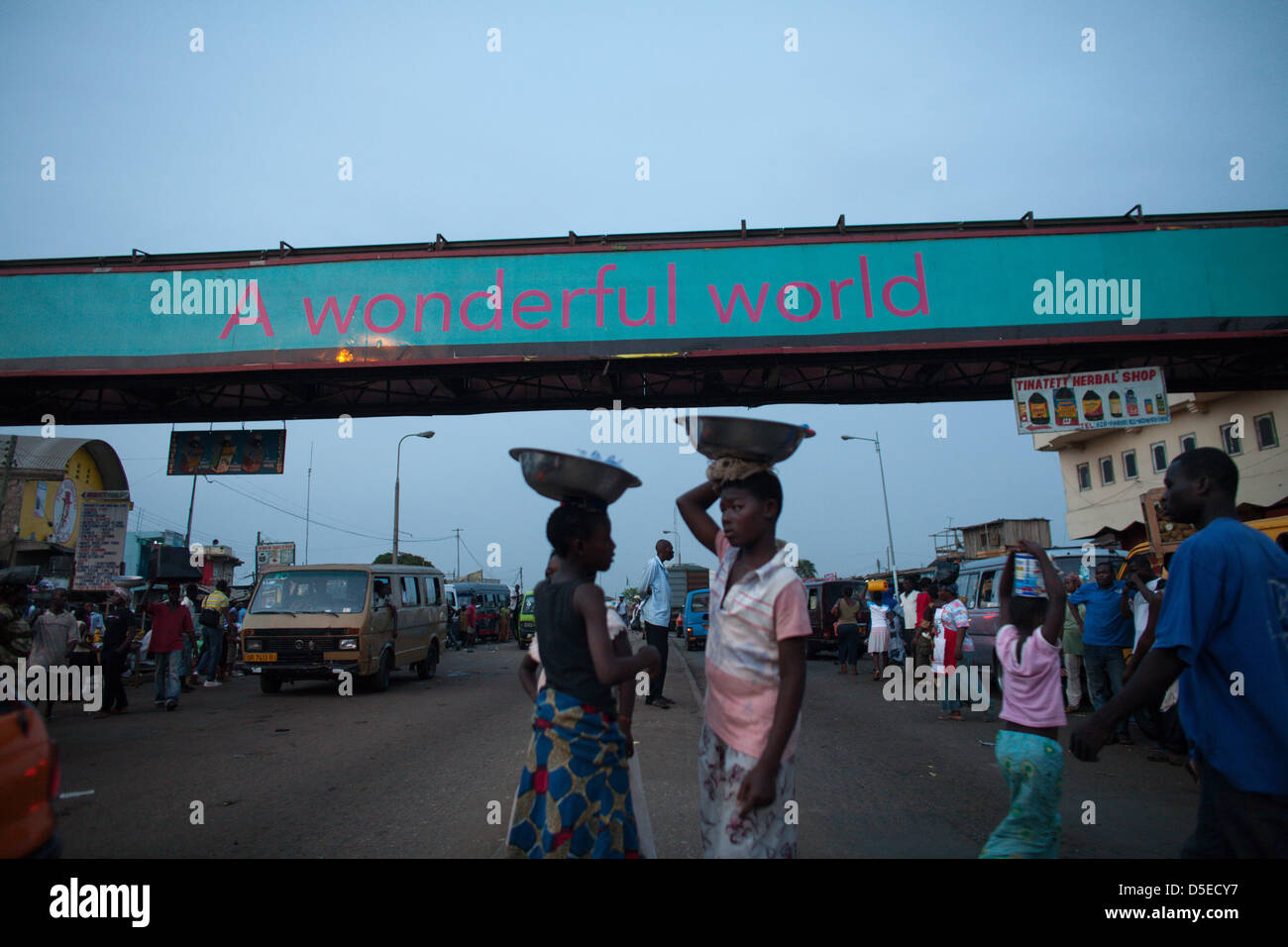 Straßenszene in Accra, Ghana. Stockfoto