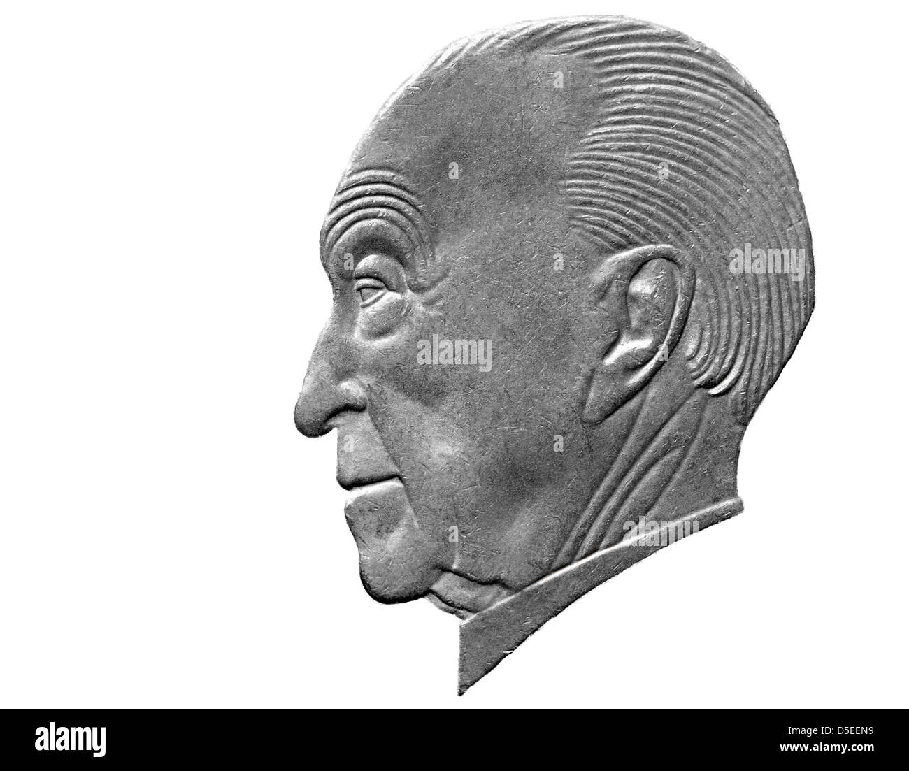 Porträt von Konrad Adenauer aus 2 Deutsch Mark Münze, Bundesrepublik Deutschland, 1986, auf weißem Hintergrund Stockfoto
