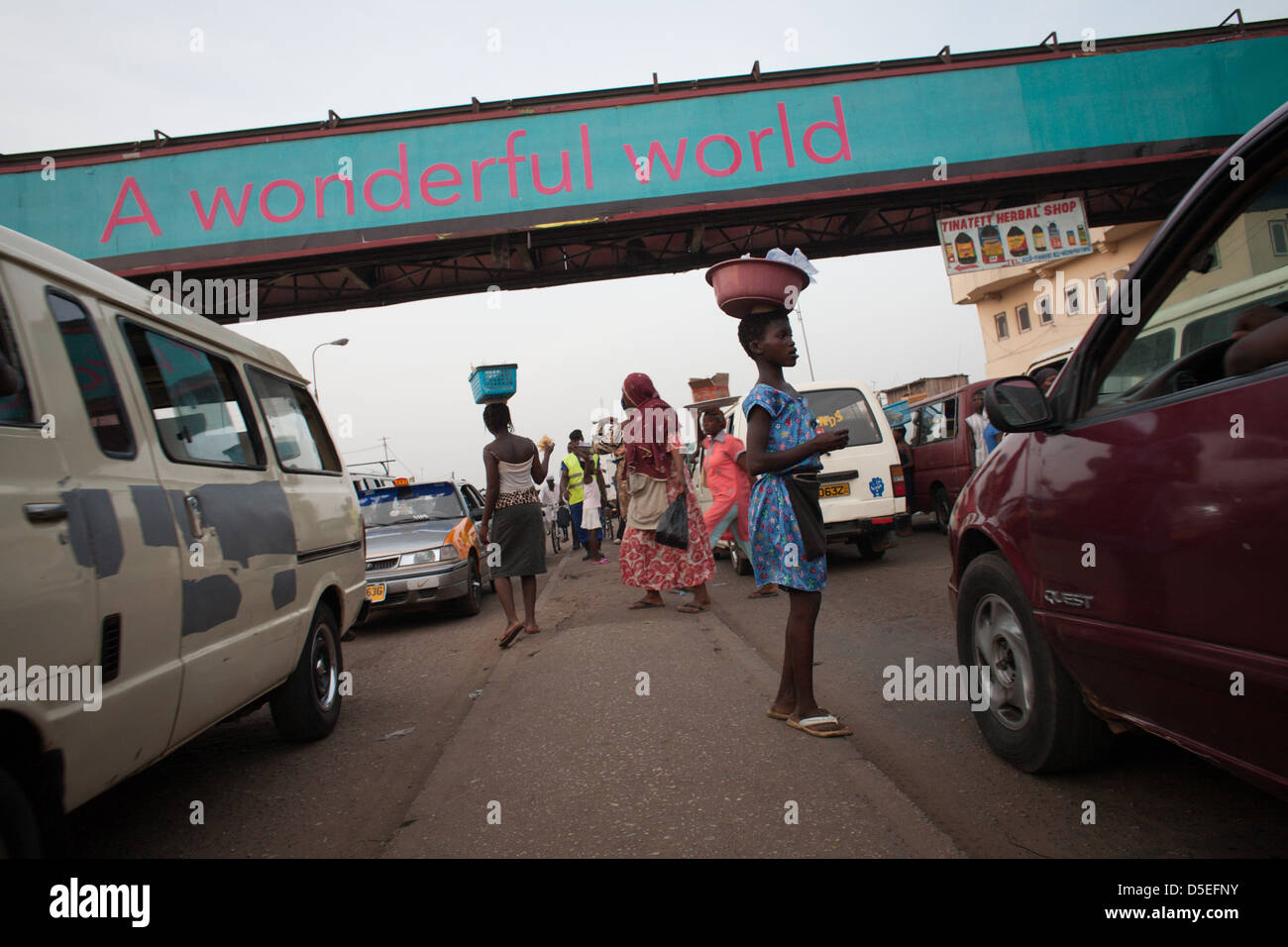 Straßenszene in Accra, Ghana. Stockfoto