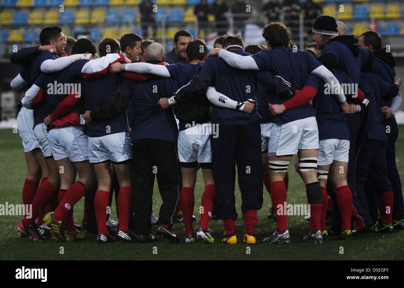 Gdynia, Polen 30. März 2013 Rugby FIRA Championship, European Nations Cup - Polen V Ukraine Spiel im nationalen Rugby-Stadion in Gdynia. Im Bild: Polnische Nationalmannschaft Warm-up vor dem Spiel Stockfoto