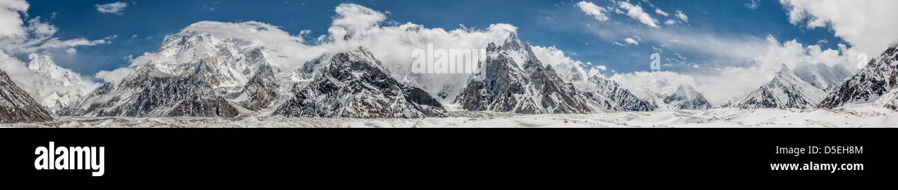 Concordia Panorama, Karakorum Pakistan von Norden nach Osten nach Süden. Höchste Berge der Welt, einschließlich K2 Stockfoto