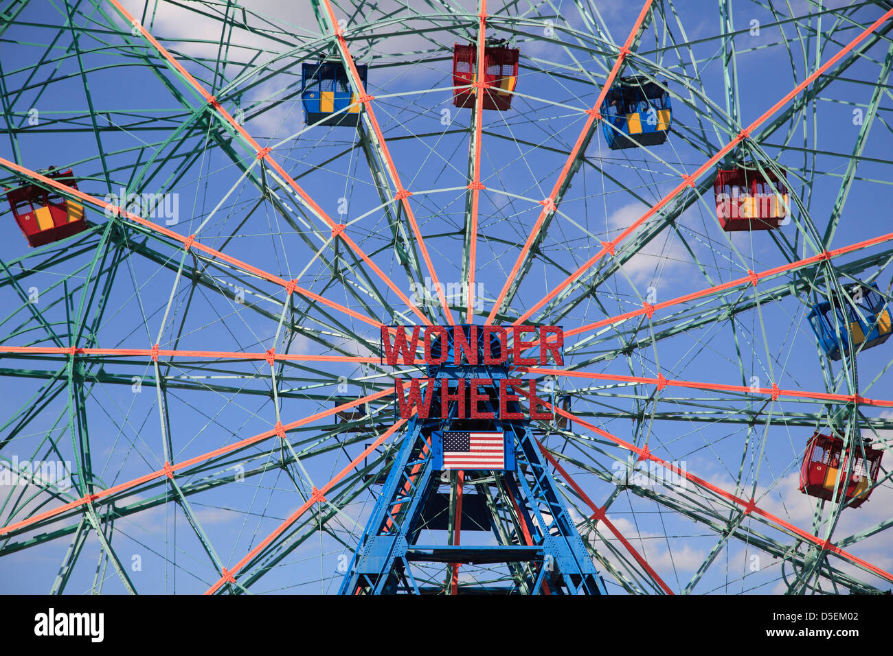 Denos Wonder Wheel, Vergnügungspark, Coney Island, Brooklyn, New York City, USA Stockfoto